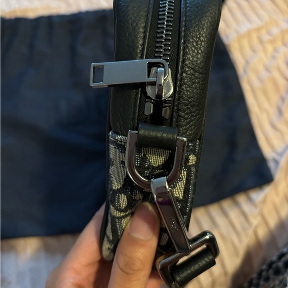 DIOR Toiletry Bag 
Beige and Black Dior Oblique Jacquard - Picture 2 of 7